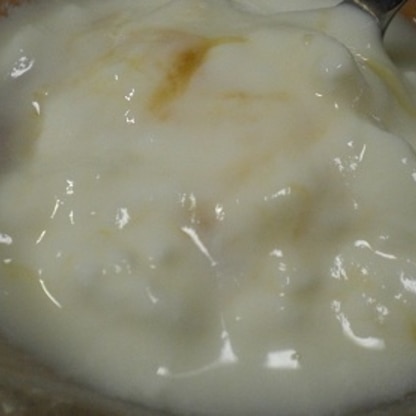 こんばんは・・・・スキムミルクを出来上がったヨーグルトに入れたのは初めてです。これもありだな・・・・って思いました。ごちそうさまです。(*^_^*)